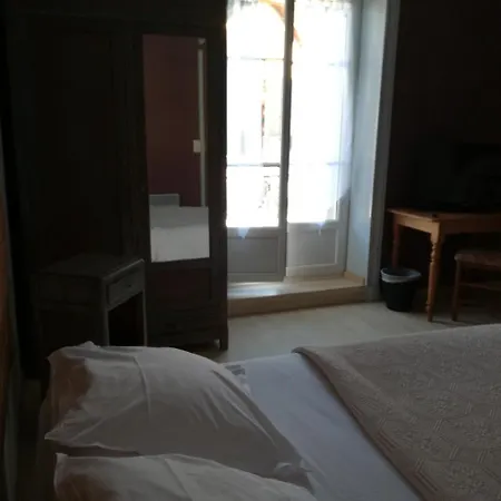 Le Grand L De La Vallee Cheylade
